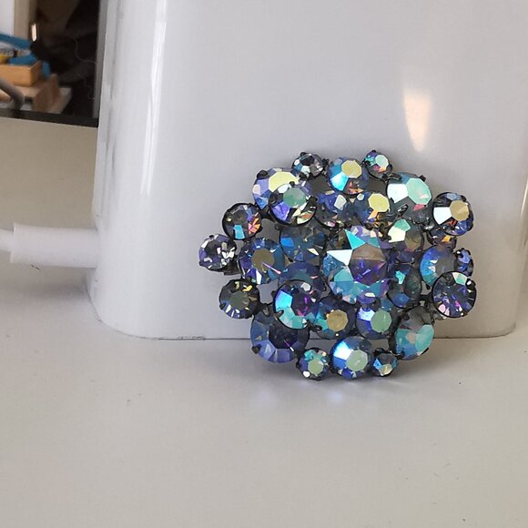 Vintage  TRIAD Multi Level Rhinestone Brooch- Blue Aurora - Picture 8 of 16